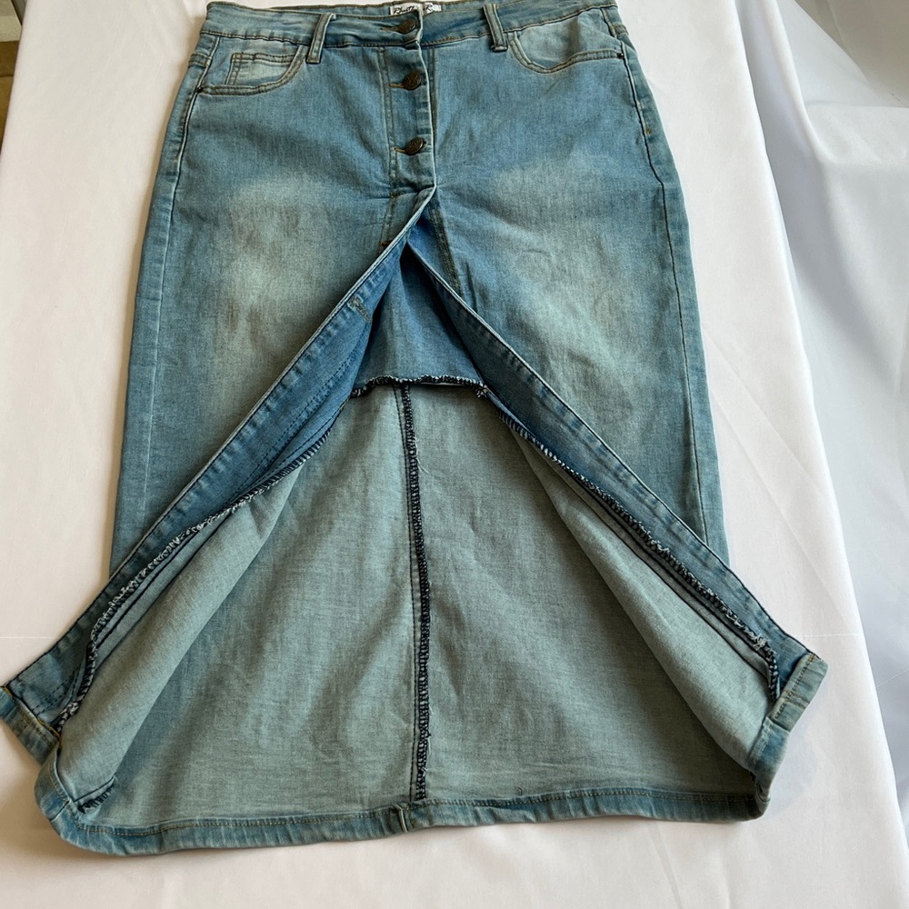Rhythm + Rose Women Classic Light Blue Denim Skirt with Front Button Slit Size 8 - Picture 13 of 15
